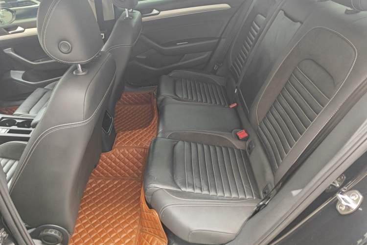 Used Volkswagen Magotan 2020 280TSI DSG Comfort Edition Left Rear Seat