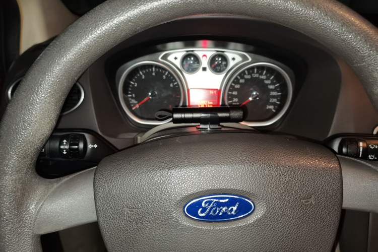 Used Ford Focus 2011 Sedan 1.8L Manual Comfort Model
