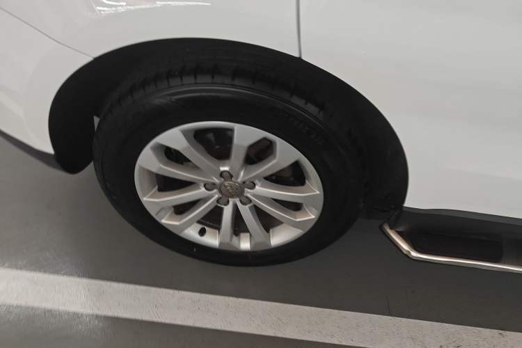 Used Audi Q5 2015 40 TFSI Technology Edition Right Rear Wheel Hub