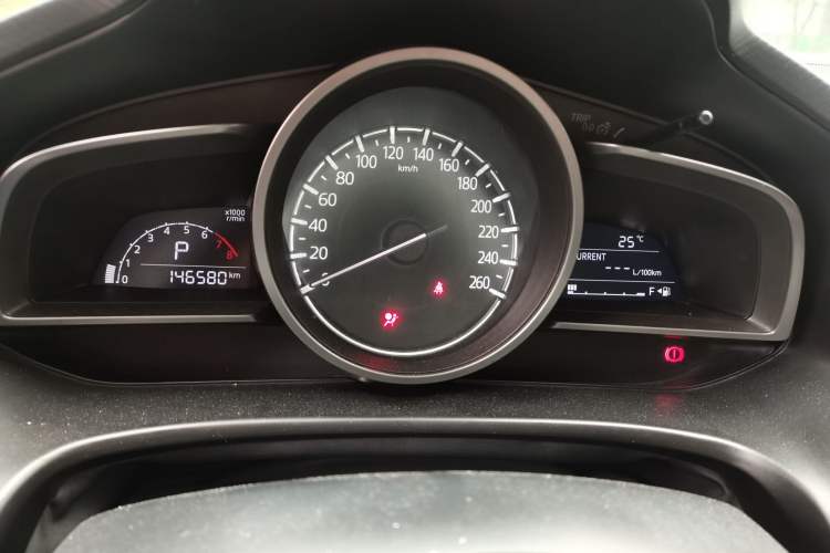 Used Mazda 3 Axela 2017 Sedan 1.5L Automatic Comfort Model Emission Standard China V