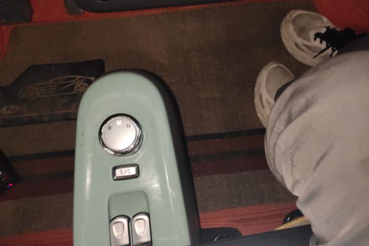 Used CHANGAN NEVO Lumin 2023 301km Honey Dew Edition Gear Lever