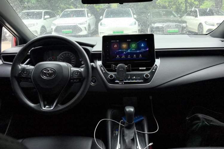 Used Toyota Levin 2019 185T CVT Luxury Edition China VI Standard Center Console