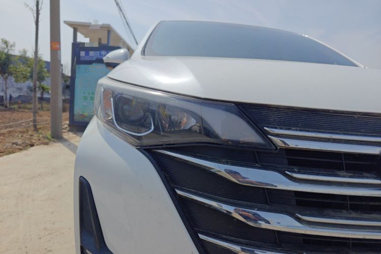 Used GAC Trumpchi M6 2021 270T DCT Luxury Edition (7-seater) Right Front Headlight