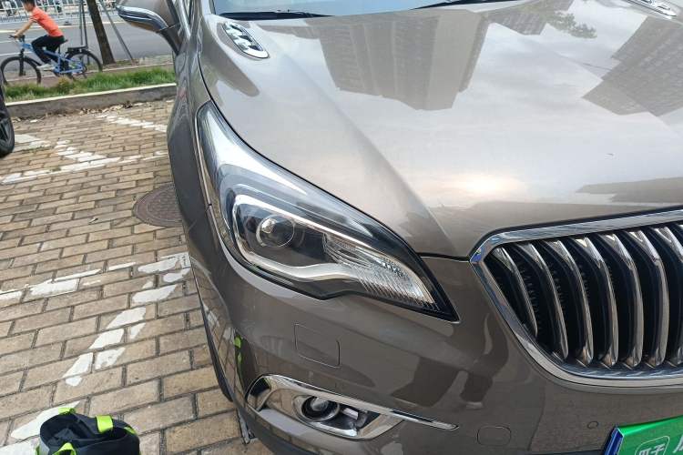 Used Buick Envision 2014 28T Four-Wheel Drive Luxury Model Right Front Headlight