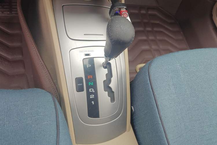 Used Buick Excelle 2011 1.6LX-AT Gear Lever