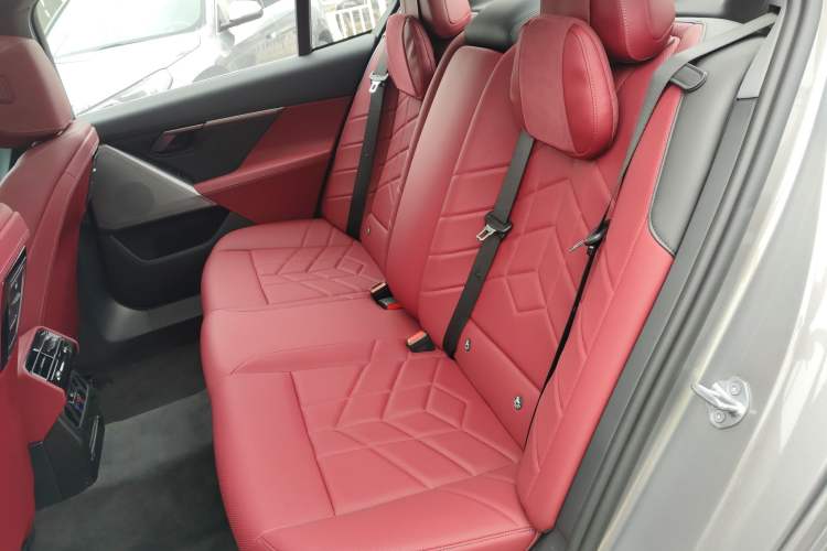 Used BMW i5 2024 eDrive 35L M Sport Package