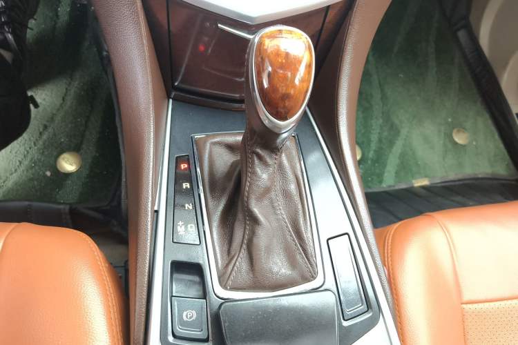 Used Cadillac SRX 2013 3.0L Luxury Model Gear Lever