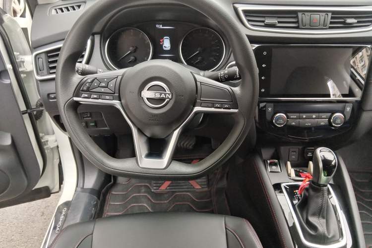 Used Nissan Qashqai 2023 Classic 2.0L CVT XV Comfort Edition
