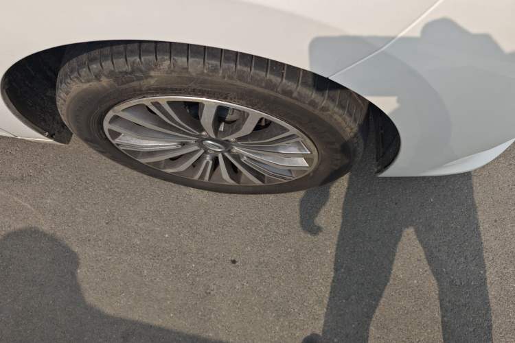 Used GAC Trumpchi M6 2019 270T Automatic Luxury Edition (7-seater) China V Standard Right Front Wheel Hub