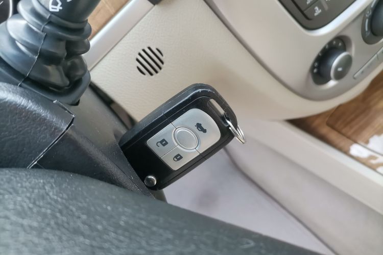 Used Buick Excelle 2015 1.5L Automatic Classic Model
