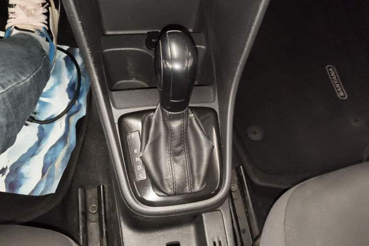 Used Volkswagen Santana 2015 1.6L Automatic Fashion Edition