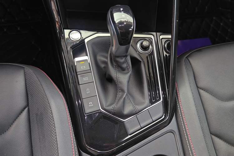 Used Volkswagen Tayron 2019 330TSI Two-Wheel Drive Luxury Model China VI Standard
