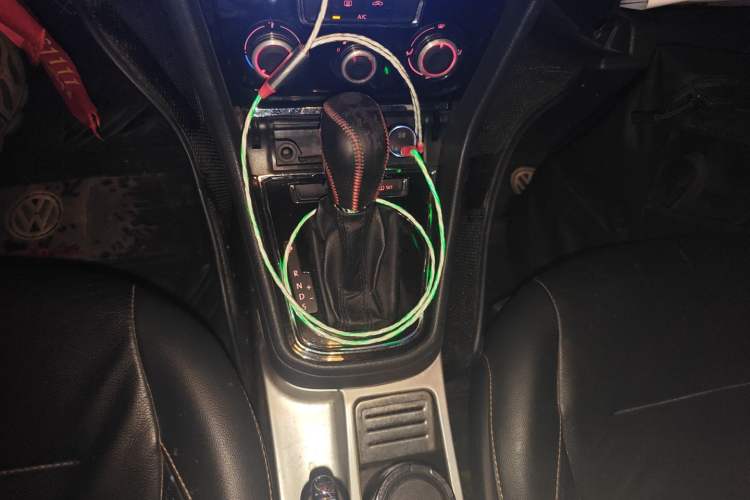 Used Volkswagen Bora 2016 1.6L Automatic Comfort Model Gear Lever