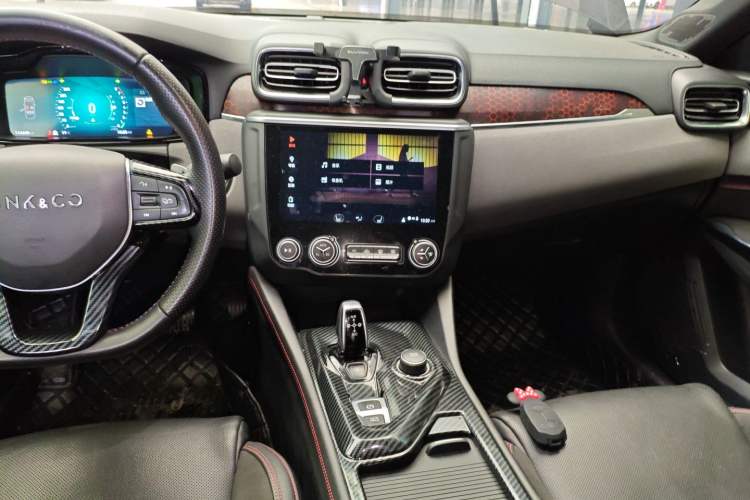 Used Lynk & Co 03 2019 1.5TD DCT Sport Edition China VI Standard Audio And AC Panel