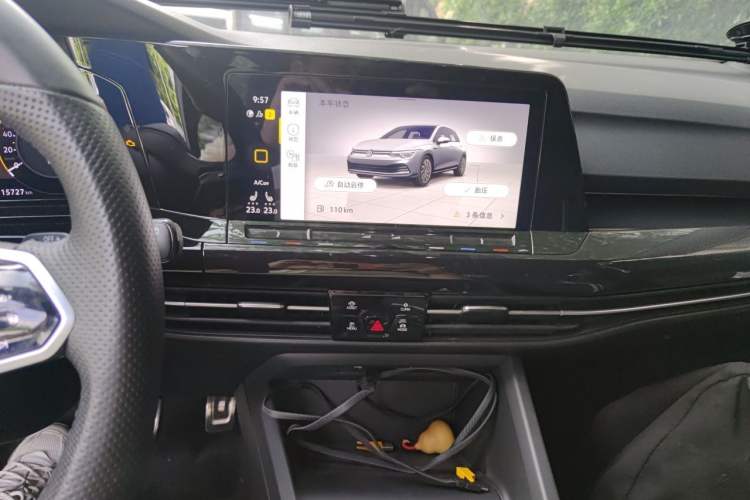 Used Volkswagen Golf 2023 Facelift 280TSI DSG R-Line
