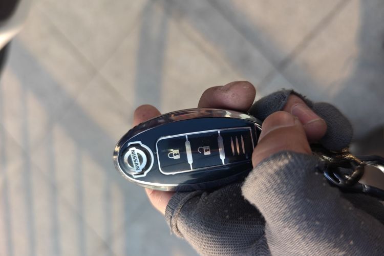 Used Nissan Sylphy 2012 Classic 1.6XE Manual Comfort Edition Vehicle Key