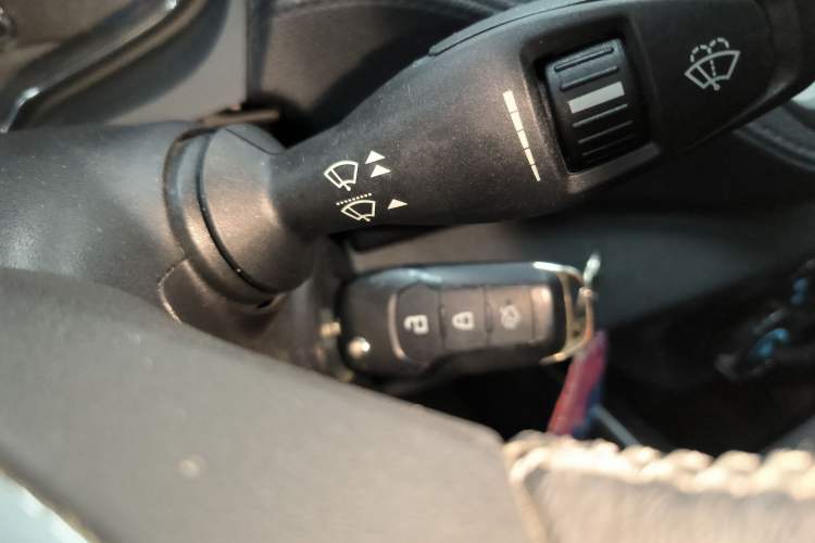 Used Ford Escort 2017 Happy Edition 1.5L Manual Fashion Model