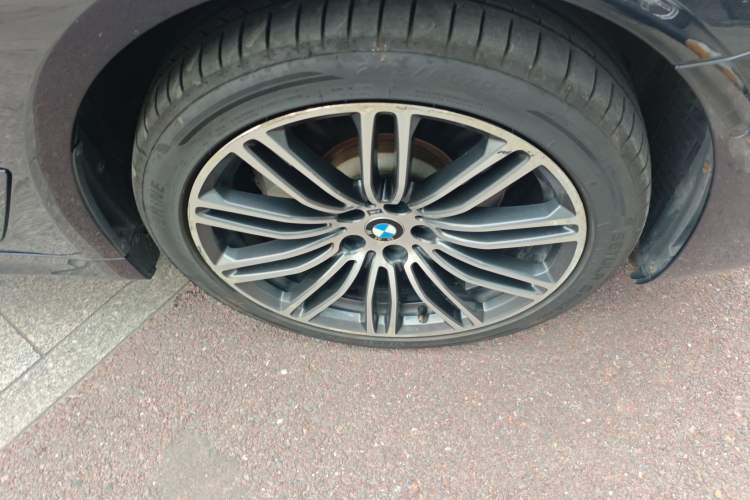 Used BMW 5 Series 2018 530Li Leading Model M Sport Package
