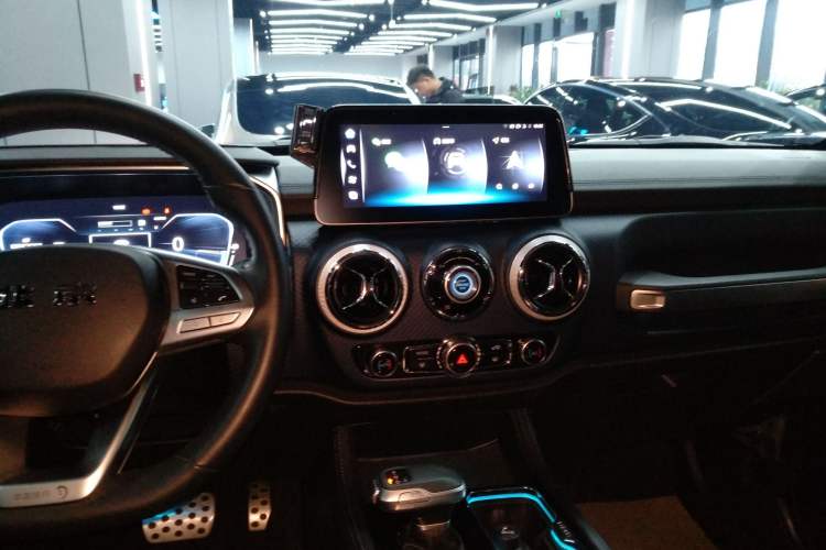 Used BAIC Off-Road BJ40 2023 2.0D Automatic Four-Wheel Drive Blade Hero Edition Adventurer Type
