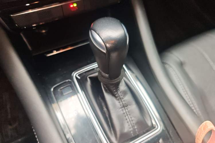 Used Mazda Atenza 2021 2.0L Blue Sky Luxury Edition Gear Lever