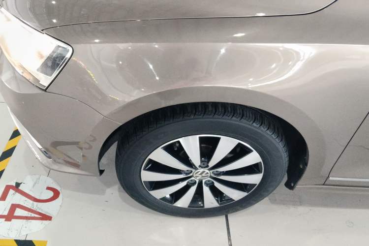 Used Volkswagen Sagitar 2017 1.6L Automatic Comfort Model Exterior 4