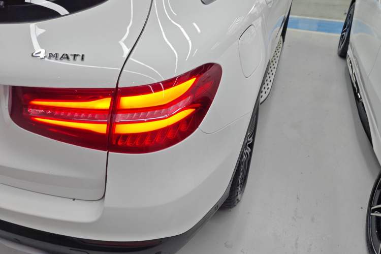 Used Mercedes-Benz GLC 2019 GLC 200 L 4MATIC Right Rear Taillight