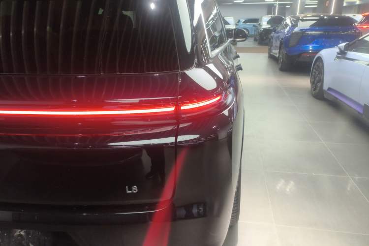 Used Li Auto L8 2025 Ultra Smart Refreshed Edition
