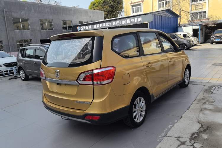 Used Baojun 730 2014 1.5L manual standard trim 7 seats Rear Right 45 Deg