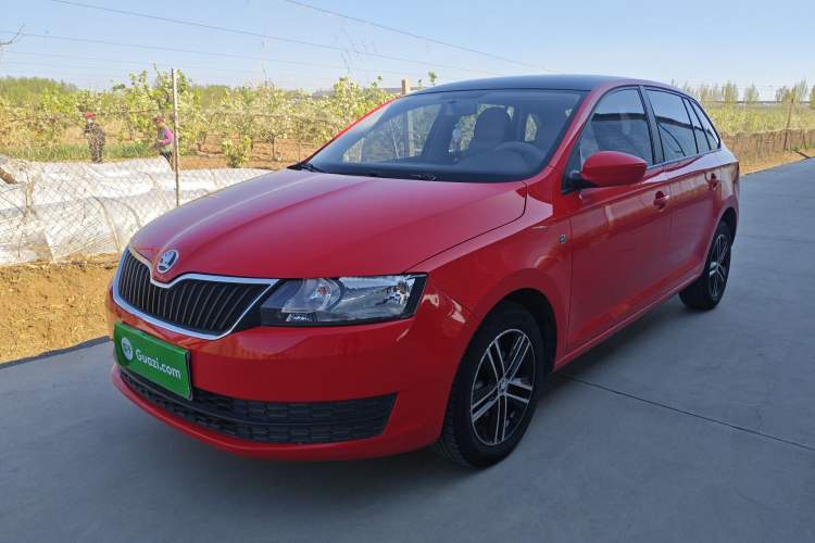 Used Skoda Rapid Spaceback 2014 1.6L Automatic Enjoyment Edition