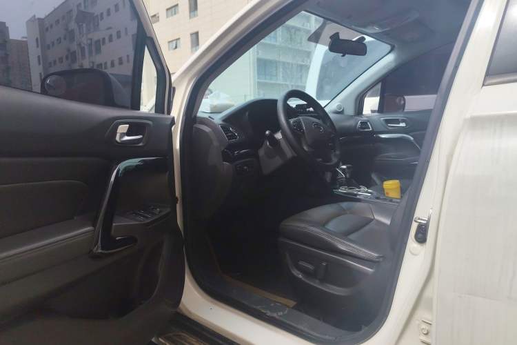 Used GAC Trumpchi GS4 2017 235T G-DCT Two-Wheel Drive Luxury Edition Interior 3