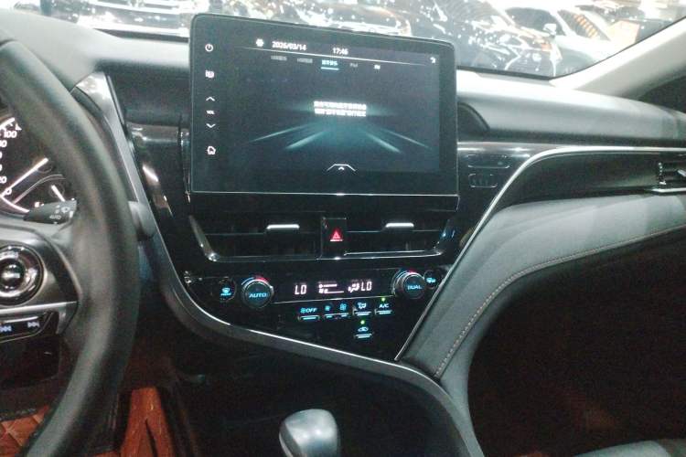 Used Toyota Camry 2021 2.0G Luxury Edition