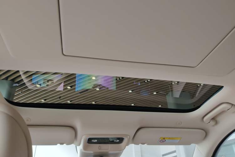 Used Hima AITO M7 2026 Model Range-Extending Pro+ All-Wheel Drive 5-Seater Version Headliner