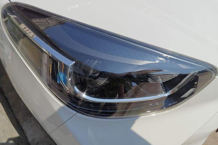 Used Chery QQ Little Ant 2021 200 000-Yuan Ant Fan Edition Talent Version NMC Battery 301 km Right Front Headlight