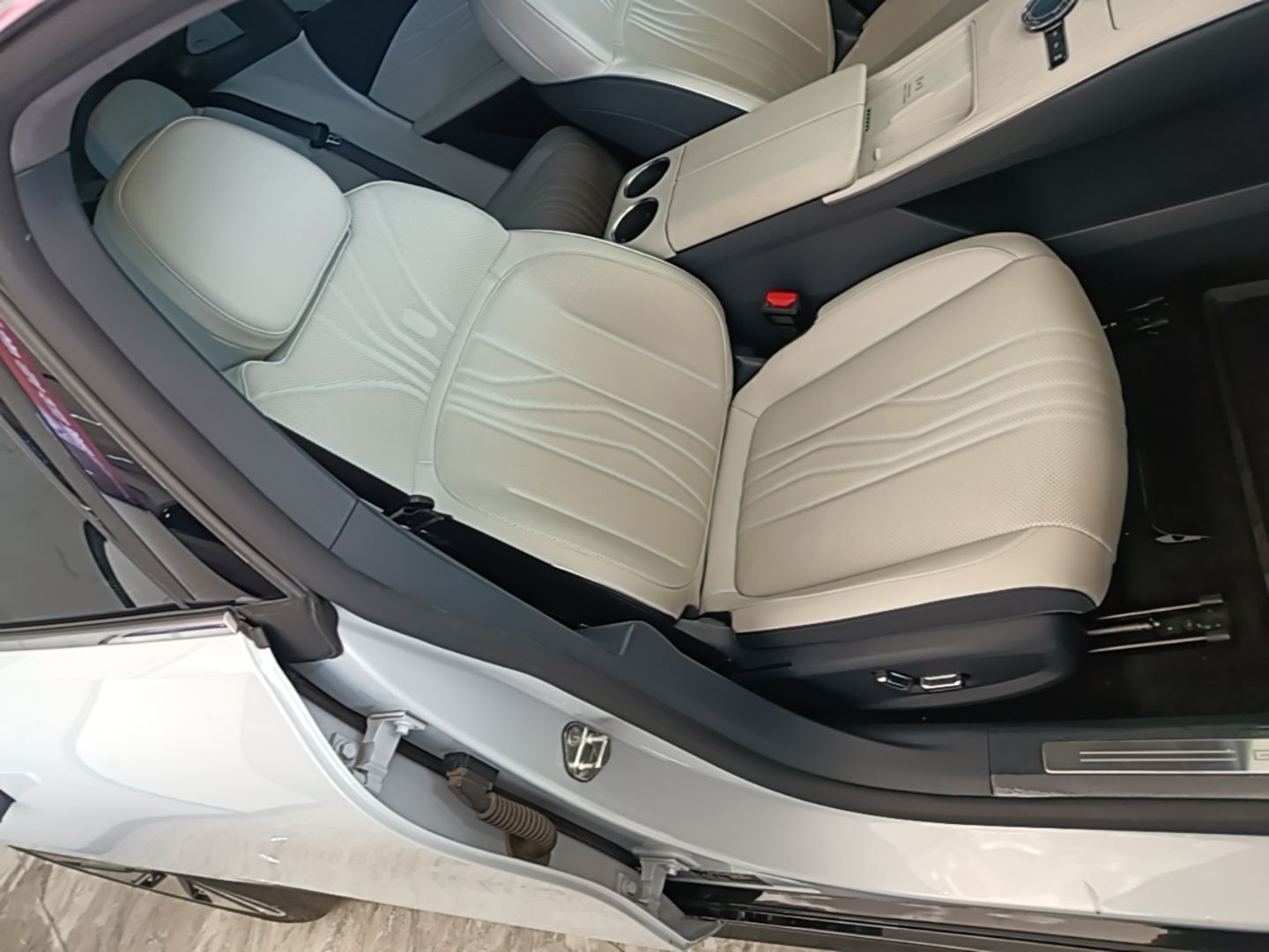 Geely Galaxy E8 2024 550 km Range Rear-Drive MAX — снимка 19
