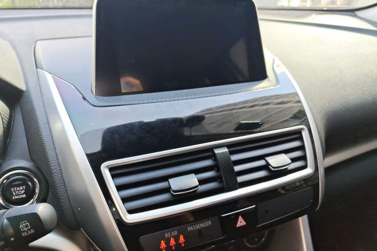 Used Mitsubishi Eclipse Cross 2019 1.5T CVT Two-Wheel Drive Belief Edition China VI Standard Audio And AC Panel