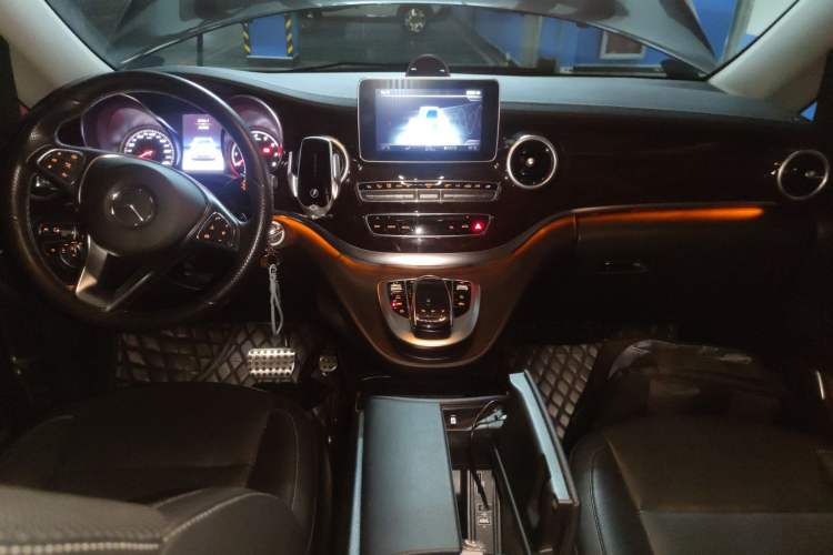 Used Mercedes-Benz V-Class 2018 V 260 L Prestige Extended Version China VI