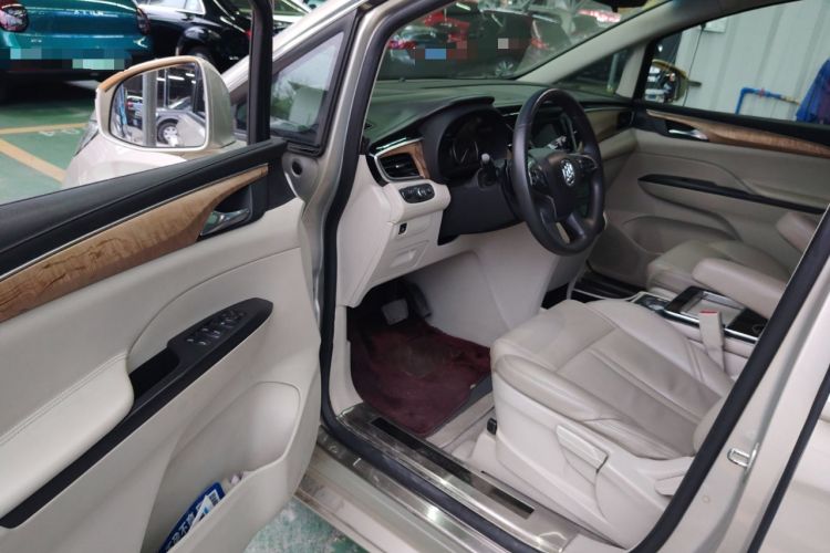 Used Buick GL8 2017 ES 28T Comfort Model China V Standard