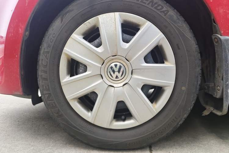 Used Volkswagen Polo 2013 1.4L Manual Fashion Edition Right Front Wheel Hub