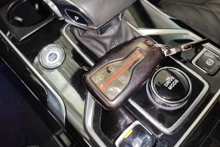 Used Hongqi HS5 2022 Revised Version 2.0T Smart Connect Flagship Edition