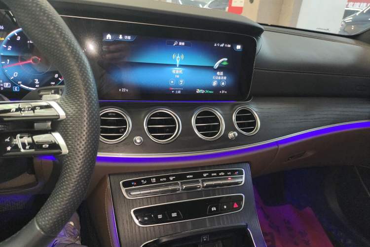 Used Mercedes-Benz E-Class 2023 E 300 L Sport Luxury Edition Audio And AC Panel