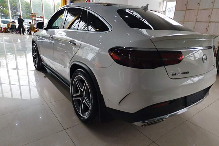 Used Mercedes-Benz GLE Coupe 2018 GLE 400 4MATIC Coupe SUV Exterior 2