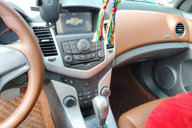 Used Chevrolet Cruze 2012 1.8L SE AT
