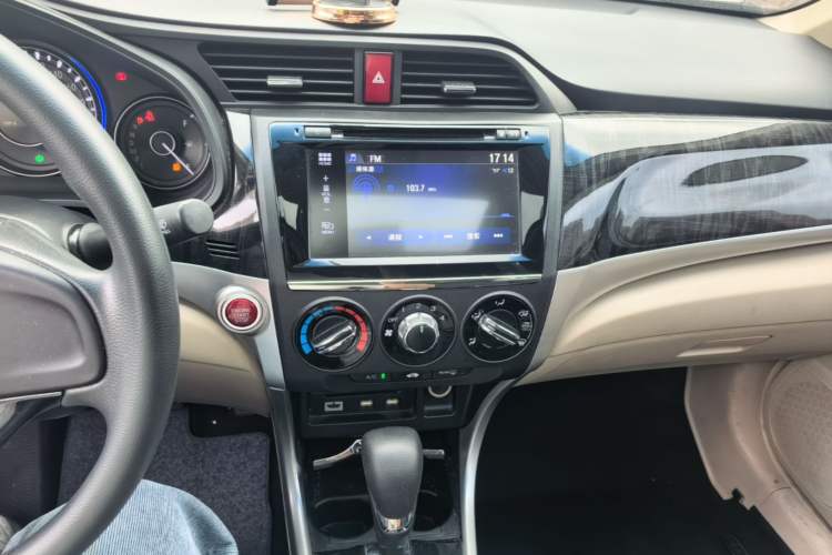 Used Honda Crider 2013 1.8L automatic luxury edition