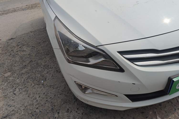 Used Hyundai Verna (older generation) 2014 1.4L Manual Smart GLS Trim