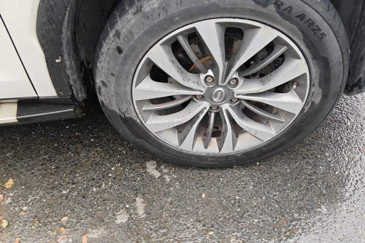 Used GAC Trumpchi GS8 2017 320T Four-Wheel Drive Luxury Smart Connectivity Version (7 Seats)