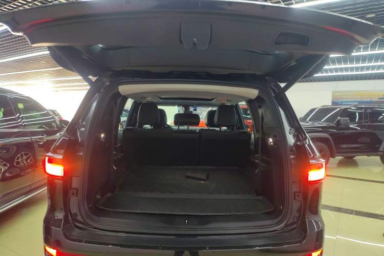 Used Jeep Grand Commander 2022 2.0T Two-Wheel Drive Luxury Version
