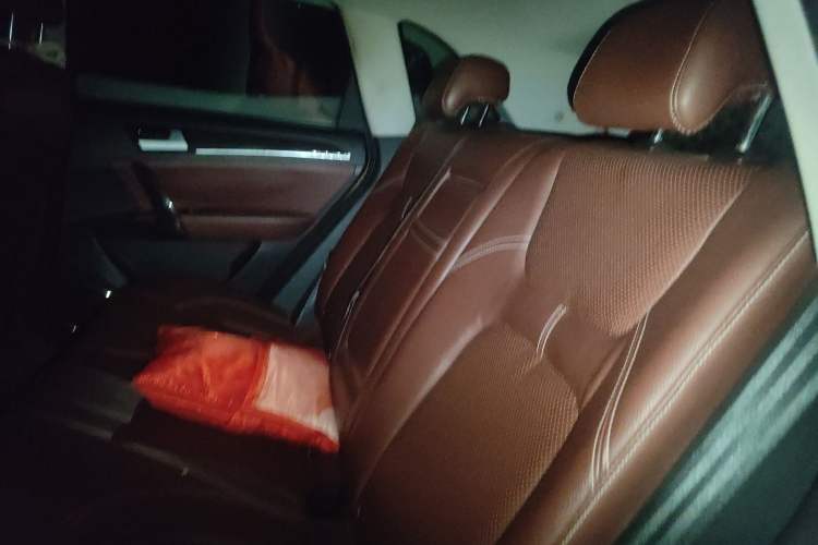 Used Zotye T600 2015 2.0T DCT Luxury Version
