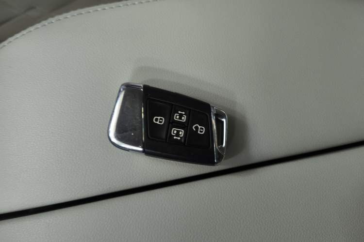 Used Volkswagen Viloran 2020 380TSI Prestige Edition
