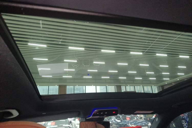 Used Mercedes-Benz GLC 2023 GLC 300 L 4MATIC Dynamic Edition 5-seater Headliner