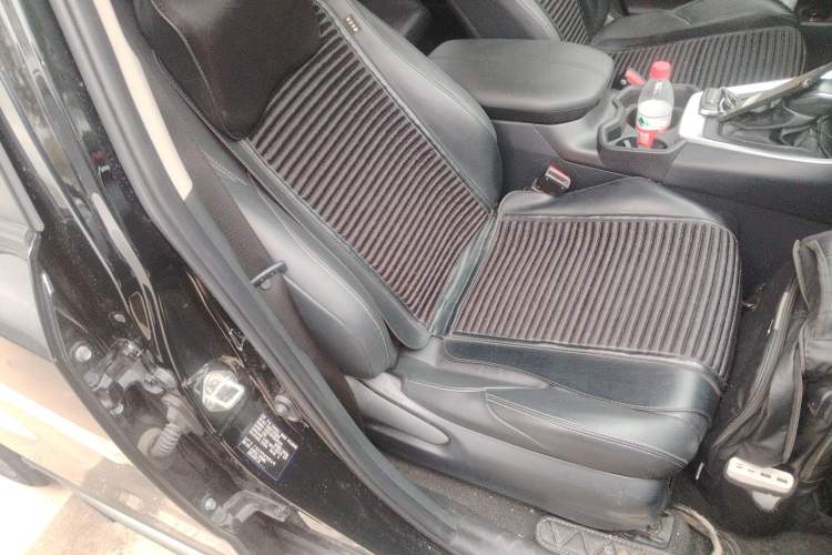 Used Toyota Wildlander 2022 Dual-Engine 2.5L E-CVT Two-Wheel Drive Luxury PLUS Edition
